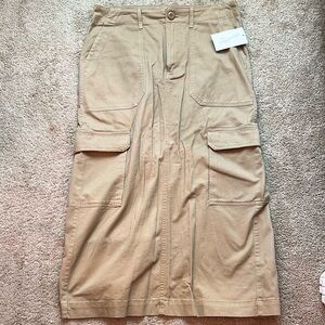 Universal Thread Cargo Skirt (Size 6)